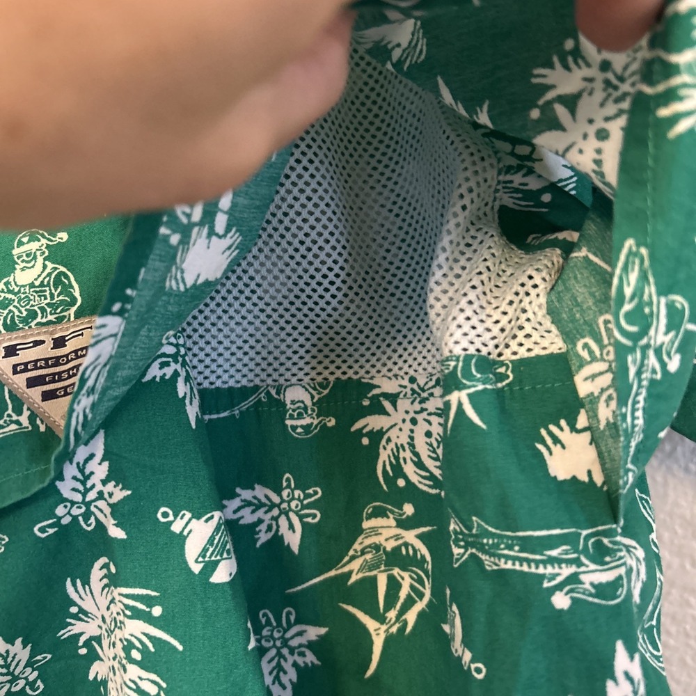 Columbia Sportswear PFG Fishing Gear Island Santa Green Button-Up Shirt Size M - Picture 6 of 7